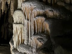 -波斯托伊纳溶洞