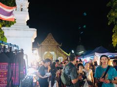 -周日夜市