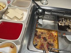 -海底捞火锅鲜切牛肉主题店(长寿路店)