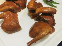 招牌脆皮乳鸽-百盛·鼎膳(中海财富中心)