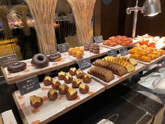 -上海西藏大厦万怡自助餐厅(徐汇店)