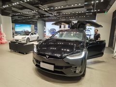 -TESLA 特斯拉(上海太古汇体验店)