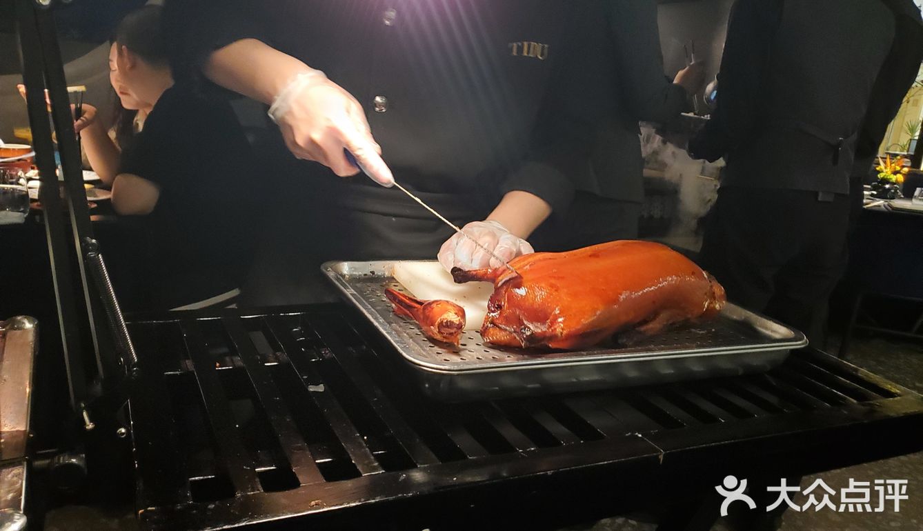 大悦城这烤鸭不错