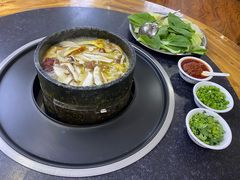 -南渝食府.墨脱石锅松茸鸡