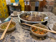 -肖肖酸萝卜鱼火锅(总店)