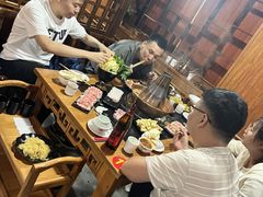 -果松木炭酸菜铜火锅·外婆参鸡汤