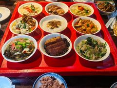 -蓝田九大碗民俗食府(蓝田店)