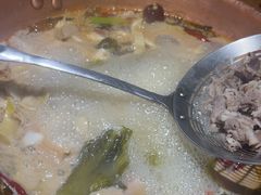 -洱火云南酸菜牛肉火锅(石景山当代商城店)