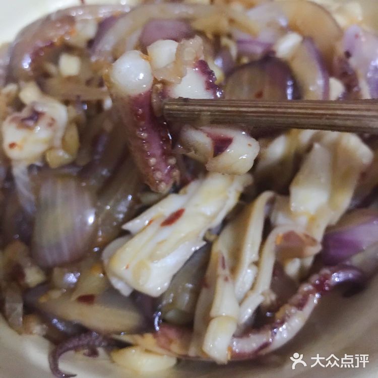 辛苦老妈子每天都会早起煮一天的饭菜