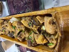 -刘姐啤酒鱼民族演艺餐厅(西街总店)