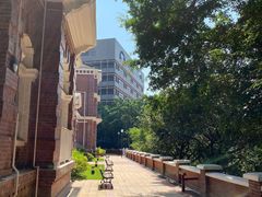 -香港大学