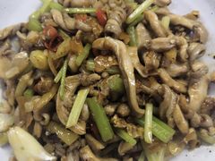 白辣椒炒猪肚丝-湘阁里辣(南岭购物广场店)