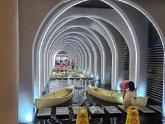 -涨巢·潮玩水疗局