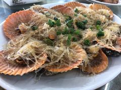 蒜蓉粉丝蒸扇贝-明记海鲜大排档(巽寮湾店)