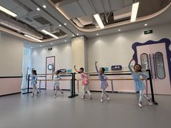 -伊叶舞蹈YEAH DANCE(LCM置汇旭辉校区)
