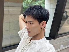 -鸿通城购物中心