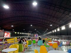 -嘿哟动霸CHUA·新潮玩运动娱乐中心·蹦床滑冰团建乐园