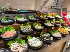 -广州万富希尔顿酒店·感趣自助餐厅·金秋蟹宴生蚝海鲜刺身