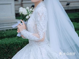 如果可以，一定不要错过蕾丝婚纱