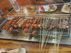 -哈尔滨小酒馆·鲜肉现穿自助烧烤(康新花园店)