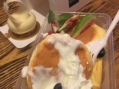 莓果奶油芝士舒芙蕾松饼-UPPER KITCHEN(延安路店)