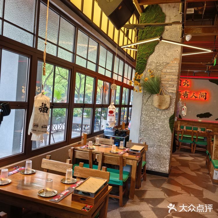 烧烤夜宵热门地:肥六音乐烧烤