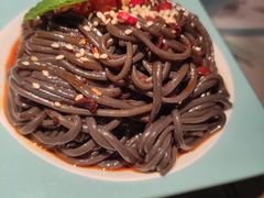 酸辣蕨根粉-江边城外烤全鱼(世茂广场店)