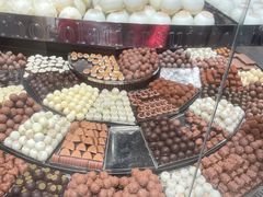 -Laderach 莱德拉(上海环贸iapm店)