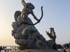 -巴陵广场