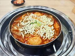 -三清洞摩西韩式年糕火锅(威高广场店)