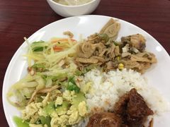 -上海宝信宝马4S店