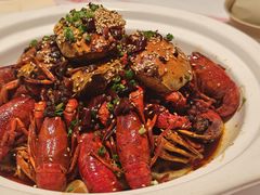 -肥肥虾庄·金牌油焖大虾(汉街SKP店)