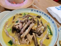 -吃饭皇帝大土家民族菜(正大广场店)