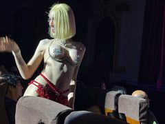 -金东尼人妖秀