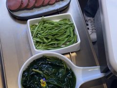 -左庭右院鲜牛肉火锅(金山万达店)