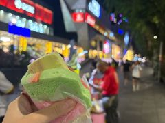 -詹爷爷乌节路街头冰淇淋