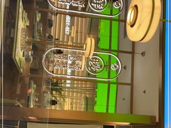 -洪氏嗨捞·广东猪肚鸡·椰子鸡火锅(西咸万象城店)