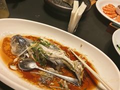 -忆江南·临江鱼馆