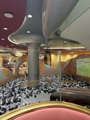 -奈尔宝·国风主题儿童乐园·亲子餐厅(豫园商城店)