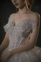 -LOVE SHINE婚纱·红鼎庄龙凤褂·妈妈装定制