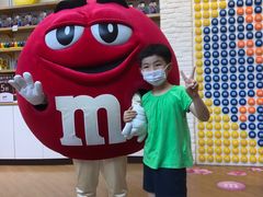 -m豆巧克力世界(上海世茂广场店)