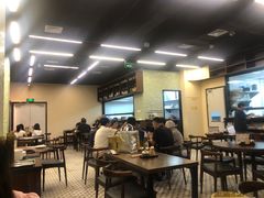 大堂-龍炎馬仔烧味(首位中心店)