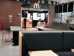 大堂-麦当劳(北京大兴机场二层国内到达(安检外)店)
