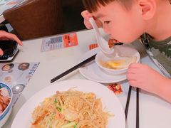 -新大咀港式茶餐厅(宝山万达店)