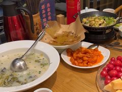 -严记小天府酸菜鱼(西四路店)