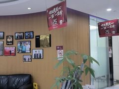 -雅悦齿科(顾村公园店)
