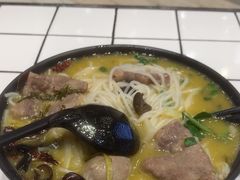 -肥汁米蘭香港米线(长宁来福士店)