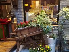 -苹果树下艺术餐厅(宋庄店)