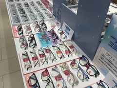 -美式眼镜·授权蔡司.依视路.尼康.豪雅.明月(南翔印象城店)