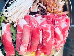 部队锅-MI WU FACTORY米屋美食工厂餐厅(绿地店)